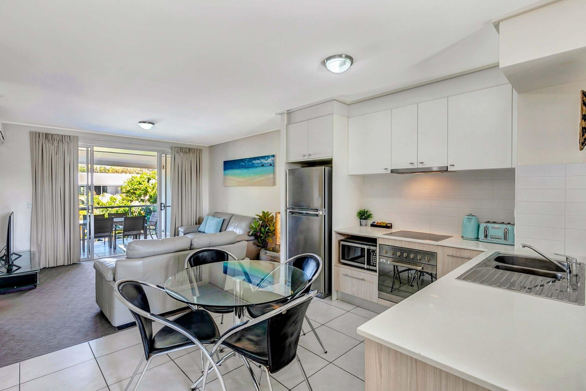 Ramada Encore By Wyndham Whale Cove Hervey Bay Exterior photo