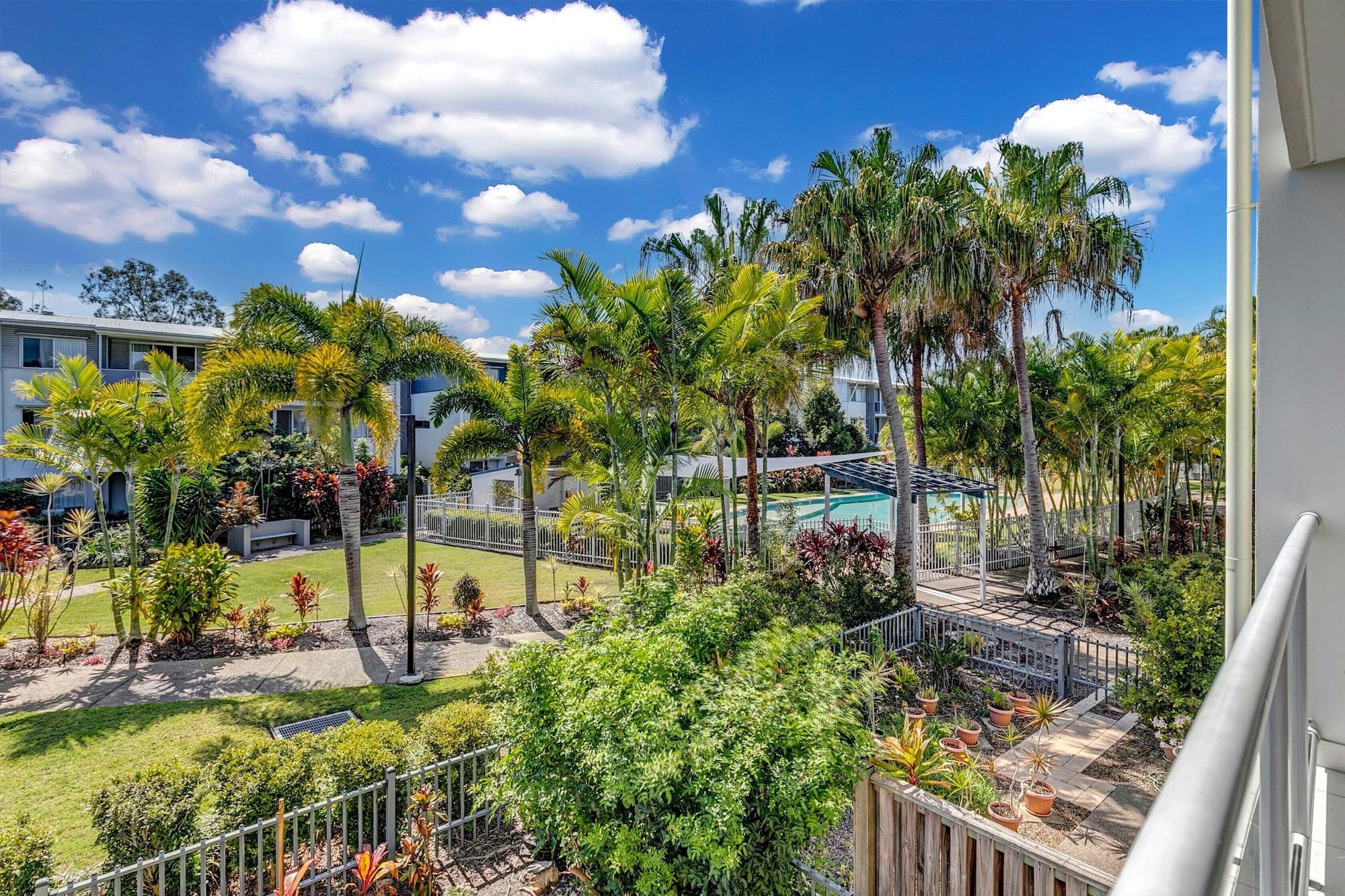 Ramada Encore By Wyndham Whale Cove Hervey Bay Exterior photo