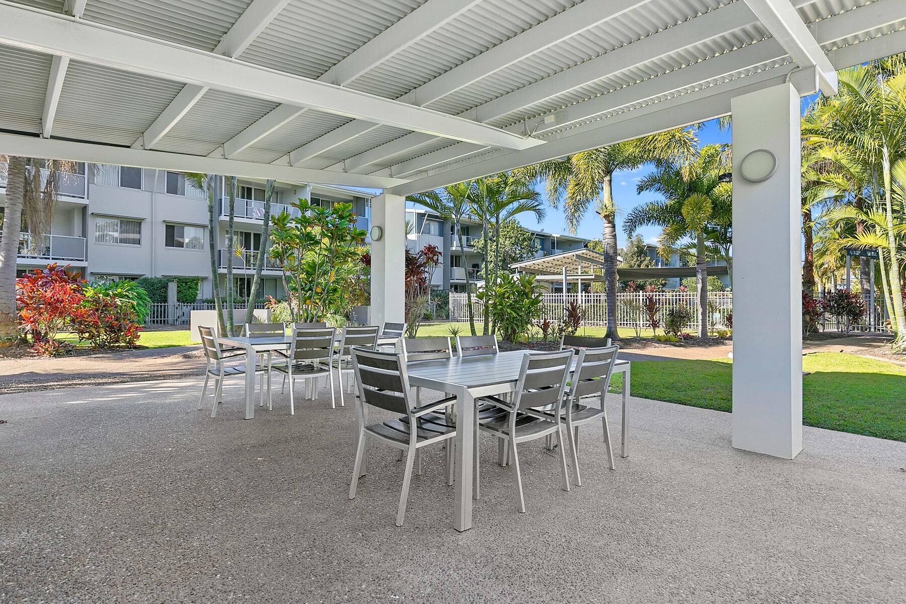 Ramada Encore By Wyndham Whale Cove Hervey Bay Exterior photo
