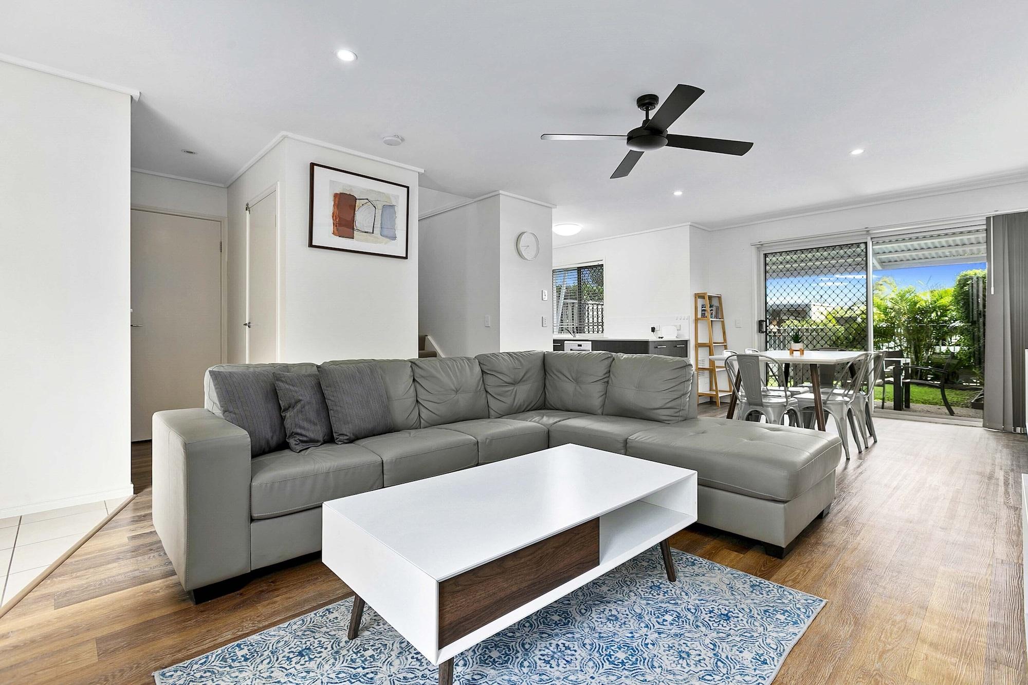 Ramada Encore By Wyndham Whale Cove Hervey Bay Exterior photo