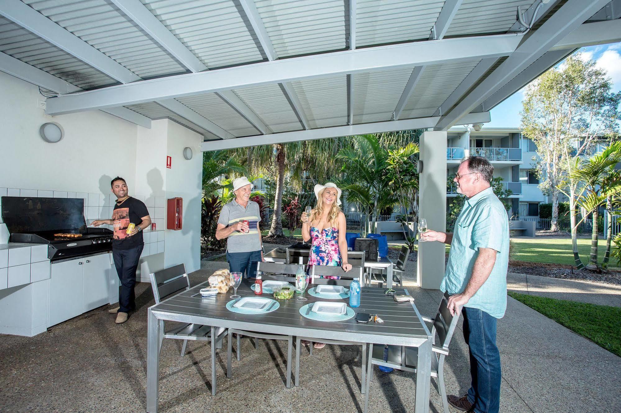 Ramada Encore By Wyndham Whale Cove Hervey Bay Exterior photo