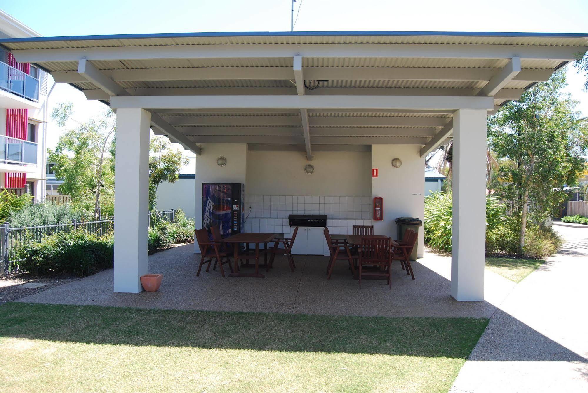 Ramada Encore By Wyndham Whale Cove Hervey Bay Exterior photo